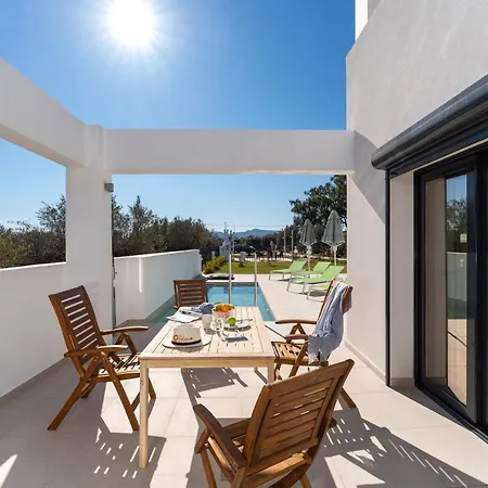 Domus Oliva Holiday home *