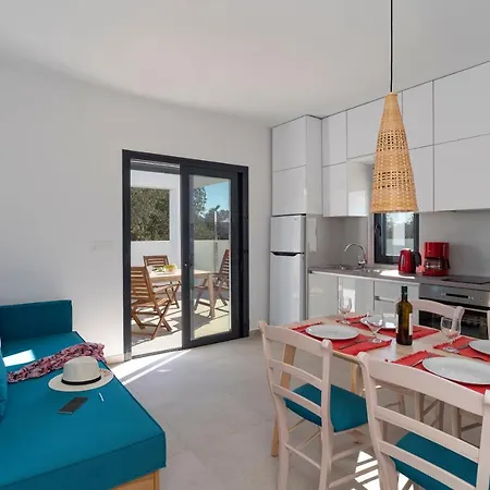 Domus Oliva Χαράκι